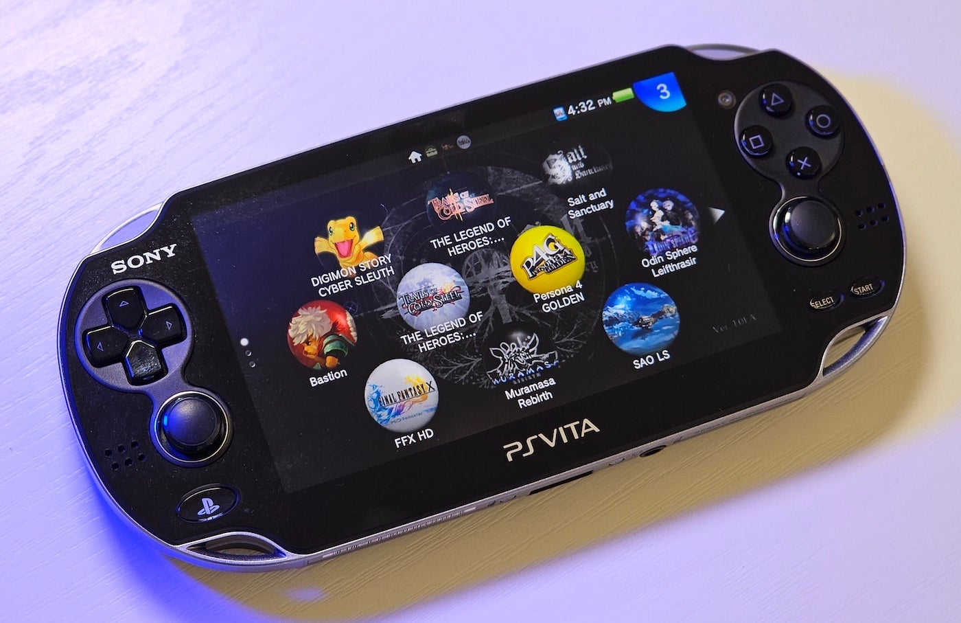 La PS Vita llegó al mercado en diciembre de 2011 en Japón y en febrero de 2012 en el resto del mundo.