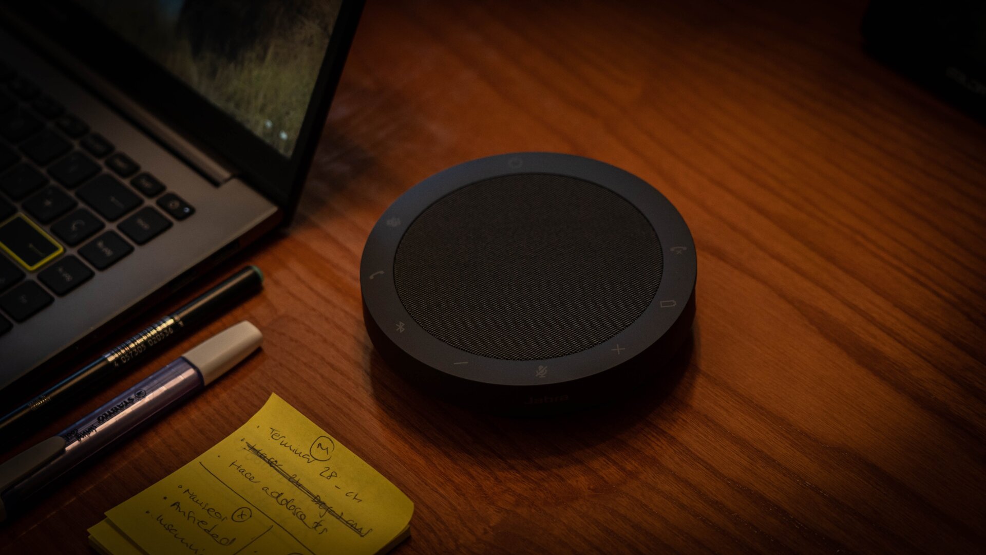 El Jabra Speak2 55 tiene el mismo diseño que su hermano mayor.