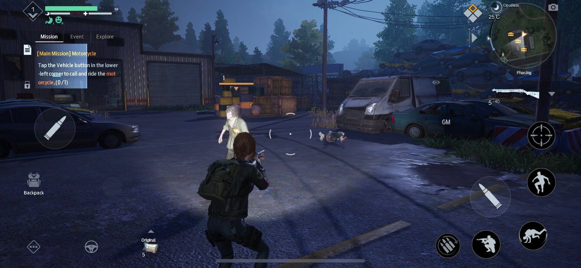 Aunque puedes manejar los controles con las manos, te recomiendo que te hagas con un mando.