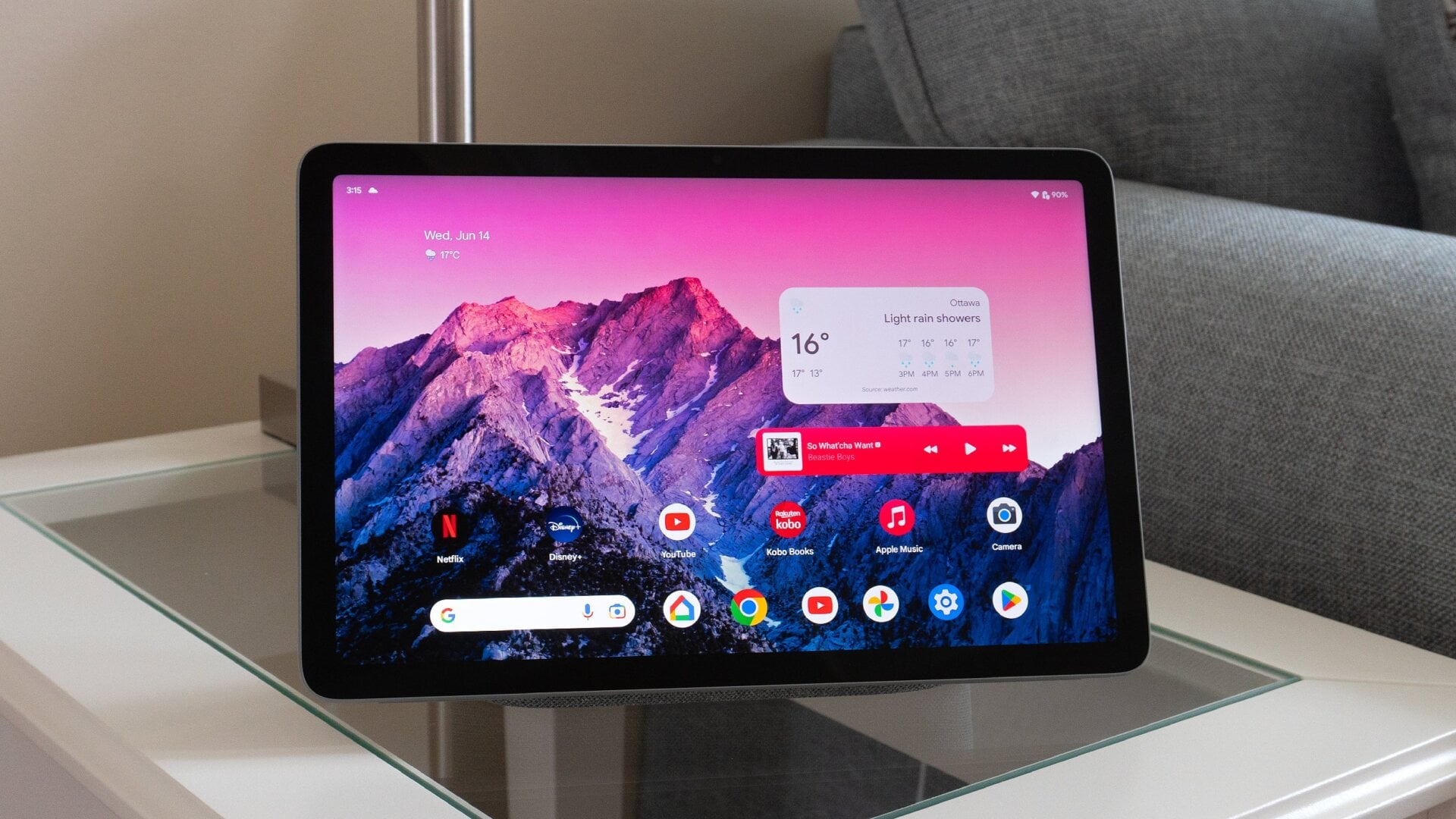Android 13 se siente más espacioso en la pantalla de 10,95 pulgadas de la tableta Pixel, pero puede atascarse rápidamente cuando se usan dos aplicaciones una al lado de la otra .