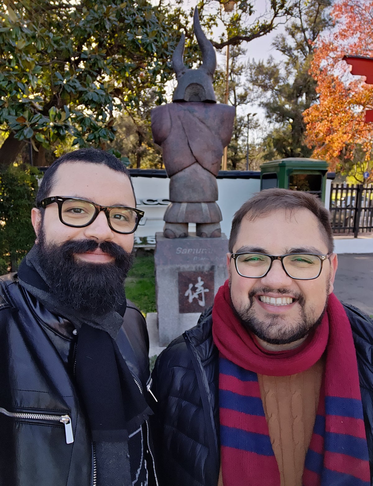 Dos Gizmodianos reunidos en persona.