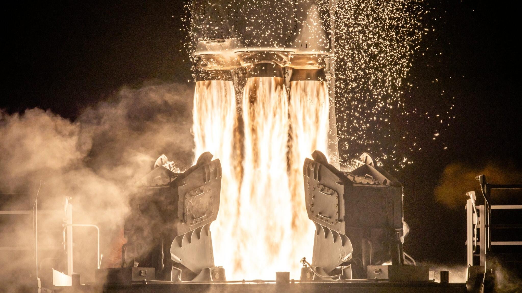 Penacho de un cohete aeroespacial Firefly.