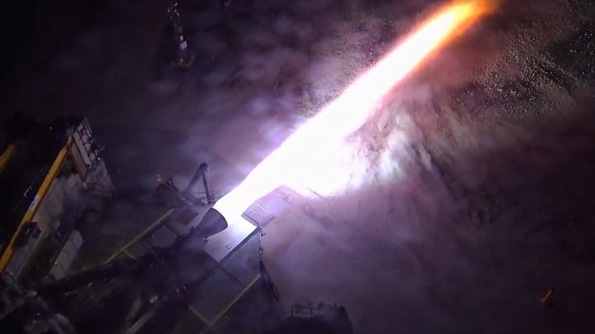 SpaceX llevó a cabo una prueba optimizada en vacío de su motor para el módulo de aterrizaje lunar Starship.
