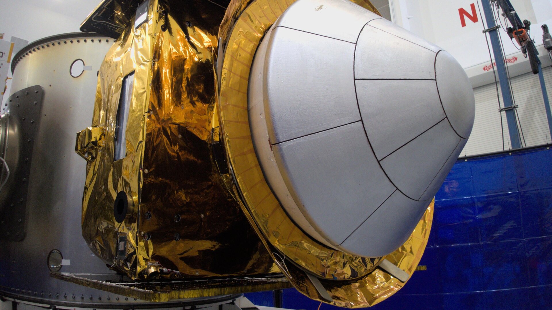 La cápsula de fabricación en el espacio de varda.