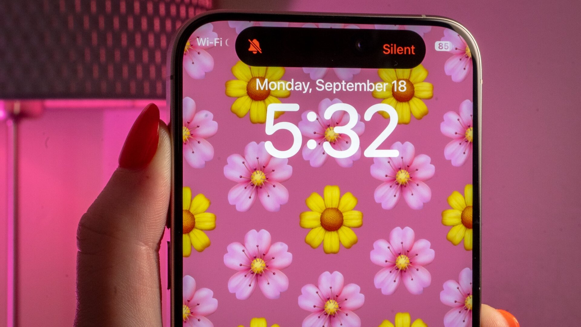 Verás retroalimentación en la isla dinámica del iPhone 15 Pro Max cuando el botón de acción realice una acción.