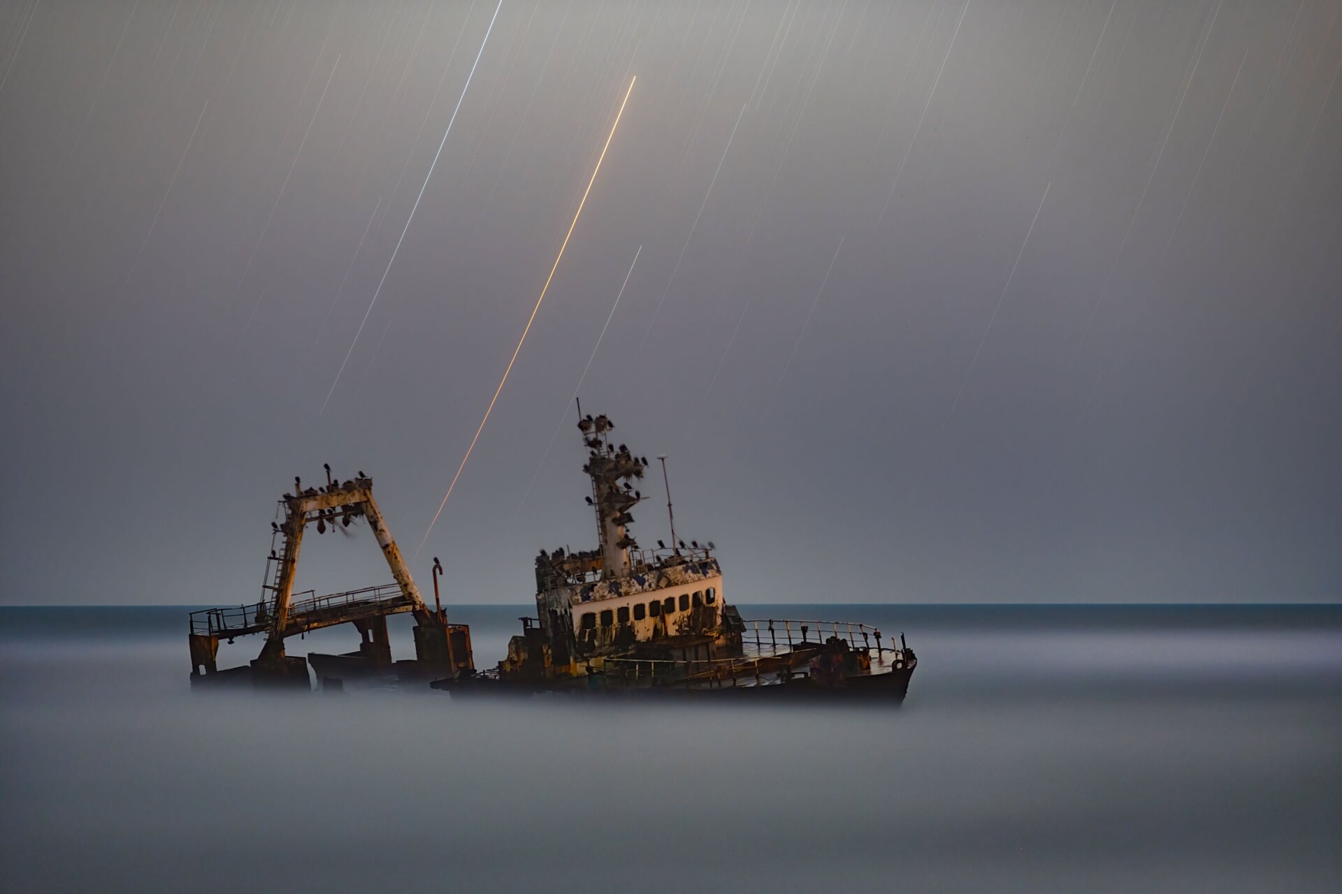El barco varado Zeila en la costa de Namibia.
