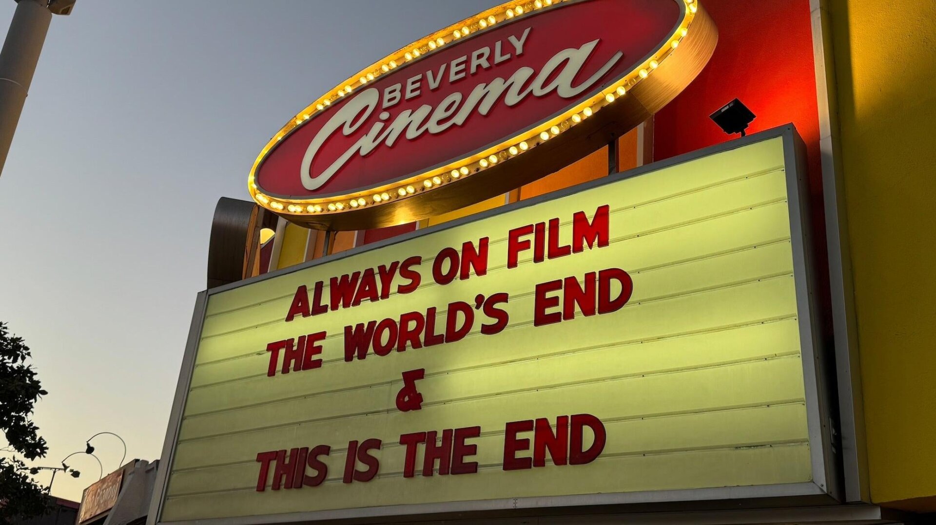 La nueva carpa de Beverly el 17 de octubre de 2023.