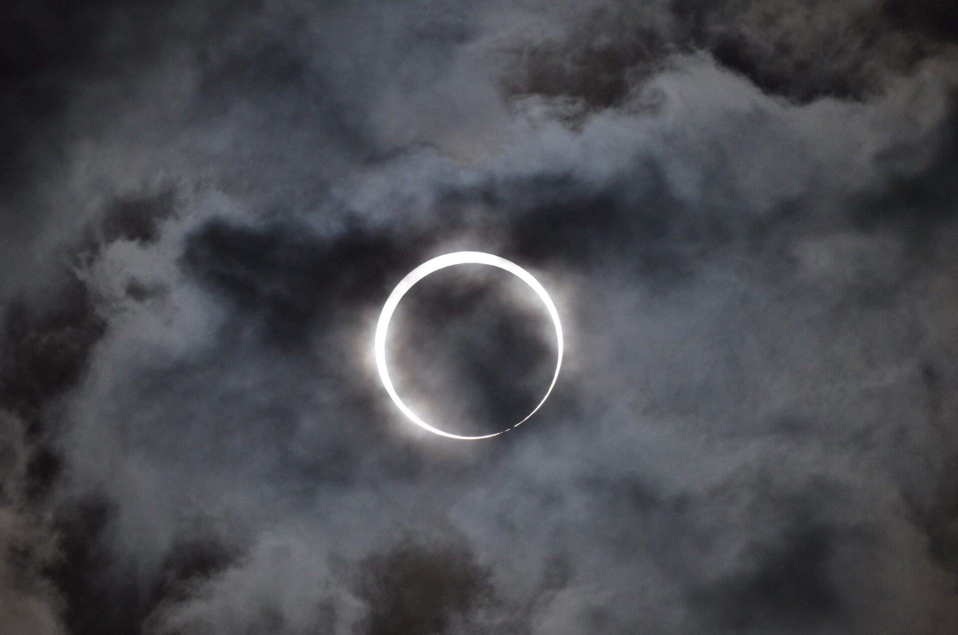 No permitas que las nubes arruinen un eclipse perfectamente bueno.