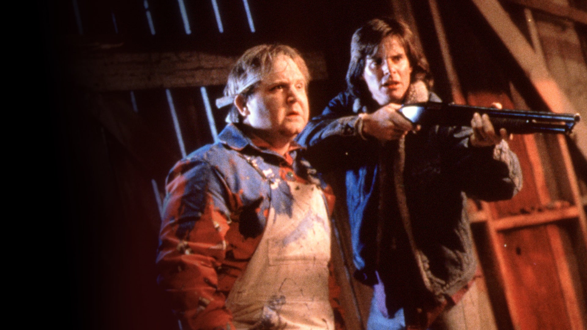 Leprechaun‘s Ozzie (Mark Holton de La gran aventura de Pee-wee) y Nathan (Ken Olandt de Día de los Inocentes y escuela de verano) apunta a ya-sabes-quién.