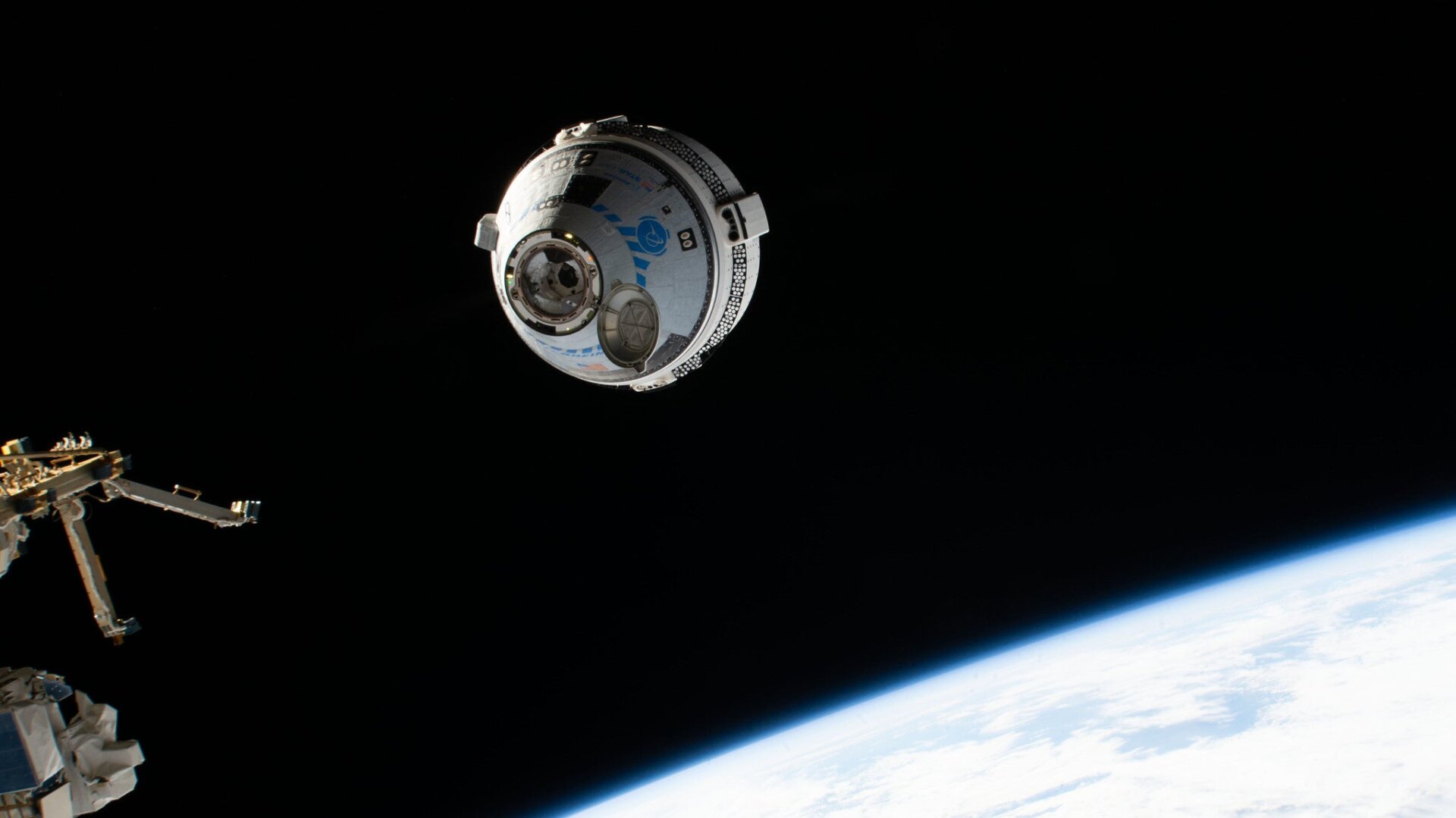 El Starliner de Boeing acercándose a la ISS el 24 de mayo de 2022.