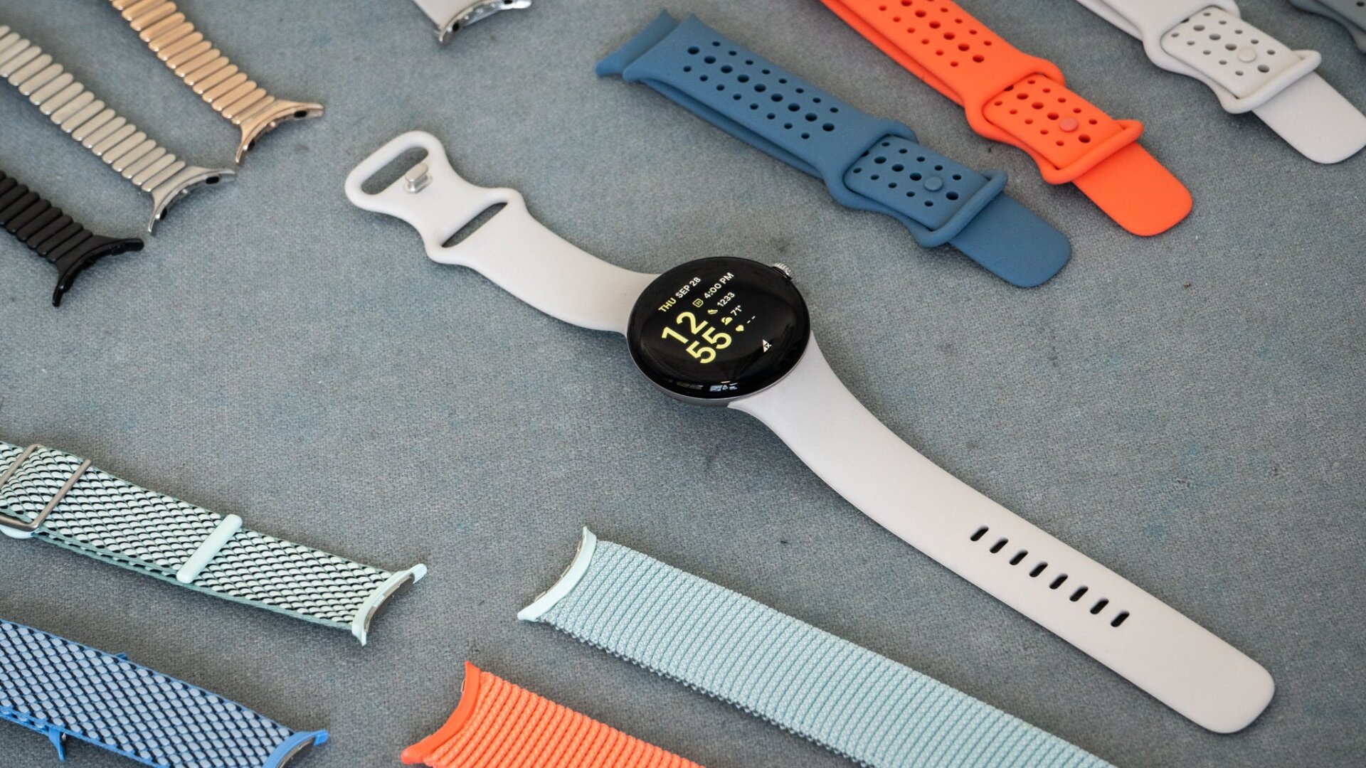 El Pixel Watch 2 todavía usa esa conexión de correa de reloj patentada. 