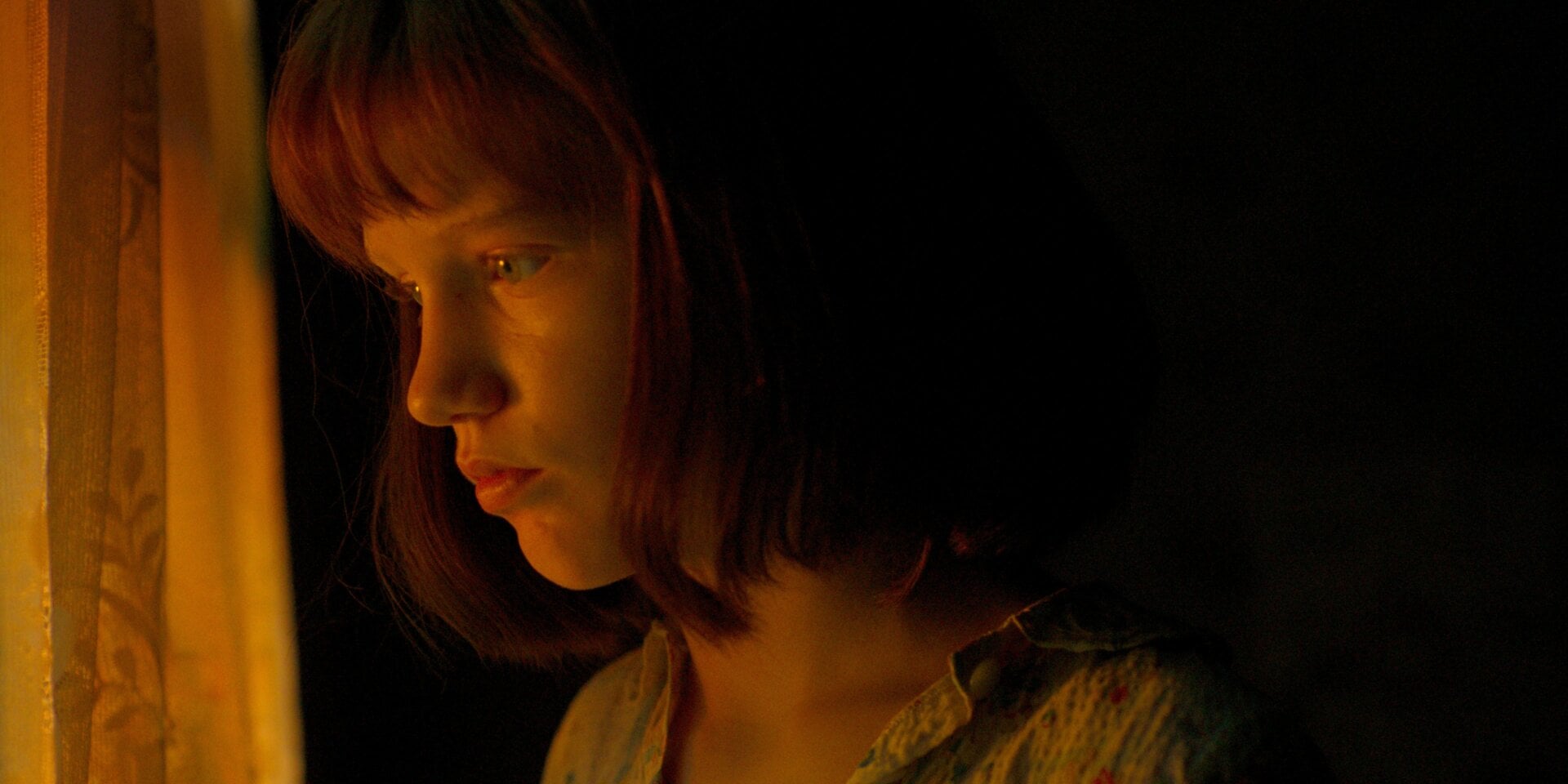 Olivia Booth-Ford como  Janet Hodgson en El Poltergeist de Enfield.