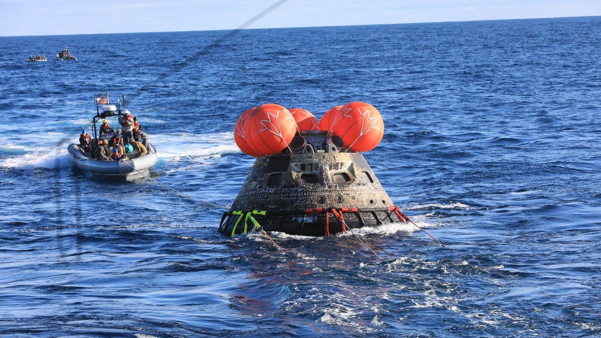 La nave espacial Orion de la NASA cayó frente a la costa de Baja California.