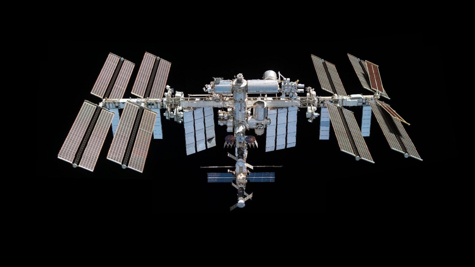 El revestimiento antimicrobiano de la superficie se está probando actualmente a bordo de la ISS antes de enviarlo de regreso a la Tierra para su análisis.
