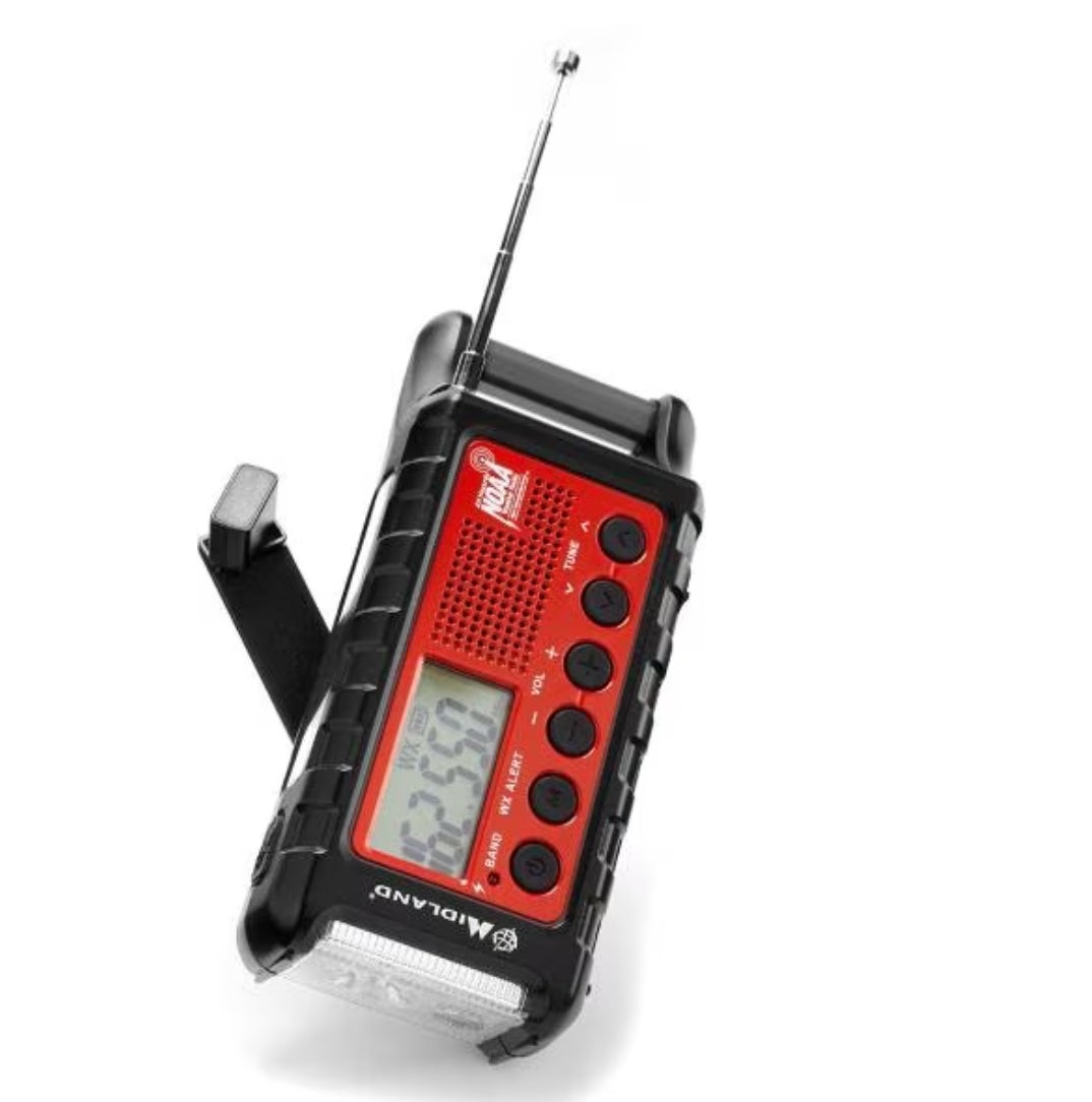 Una radio para información, carga e iluminación. 