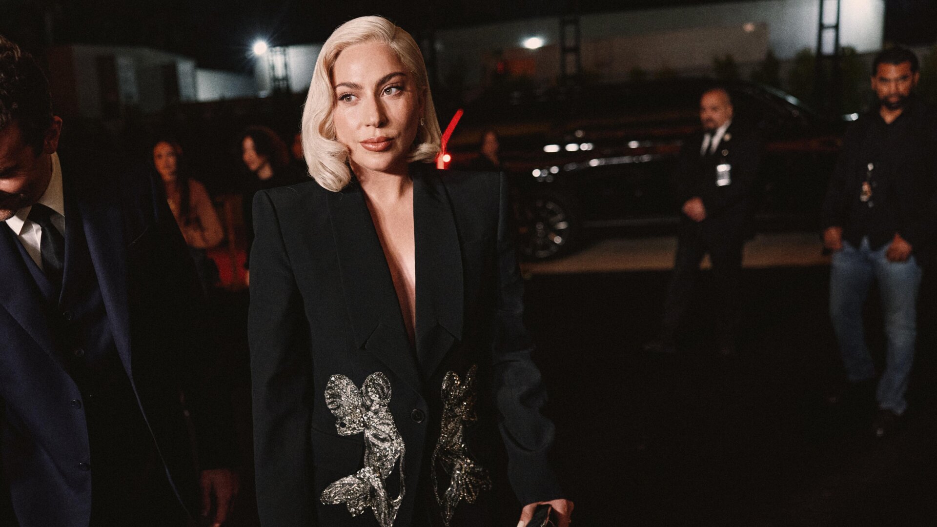 Lady Gaga asiste a una proyección de NetflixMaestro en Los Ángeles, California.