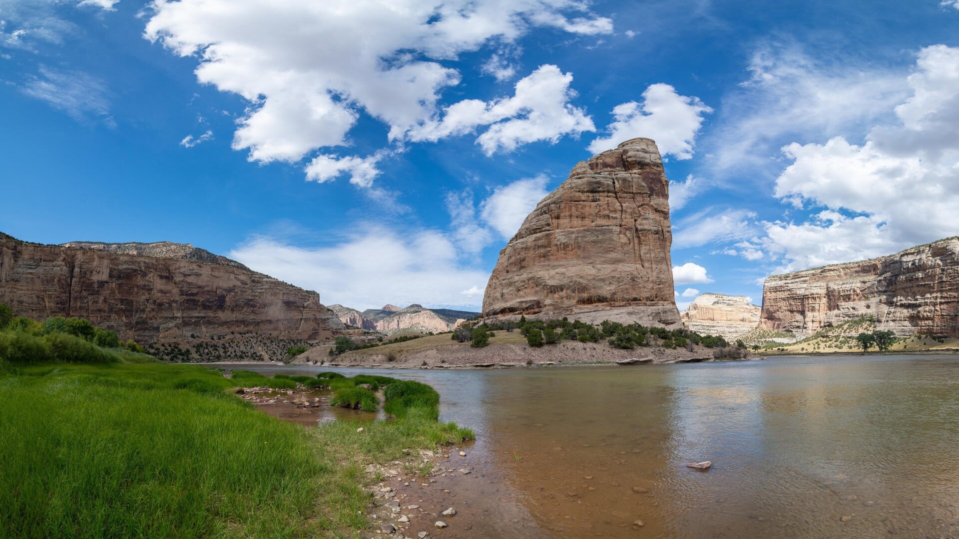 Steamboat Rock en el Monumento Nacional a los Dinosaurios.