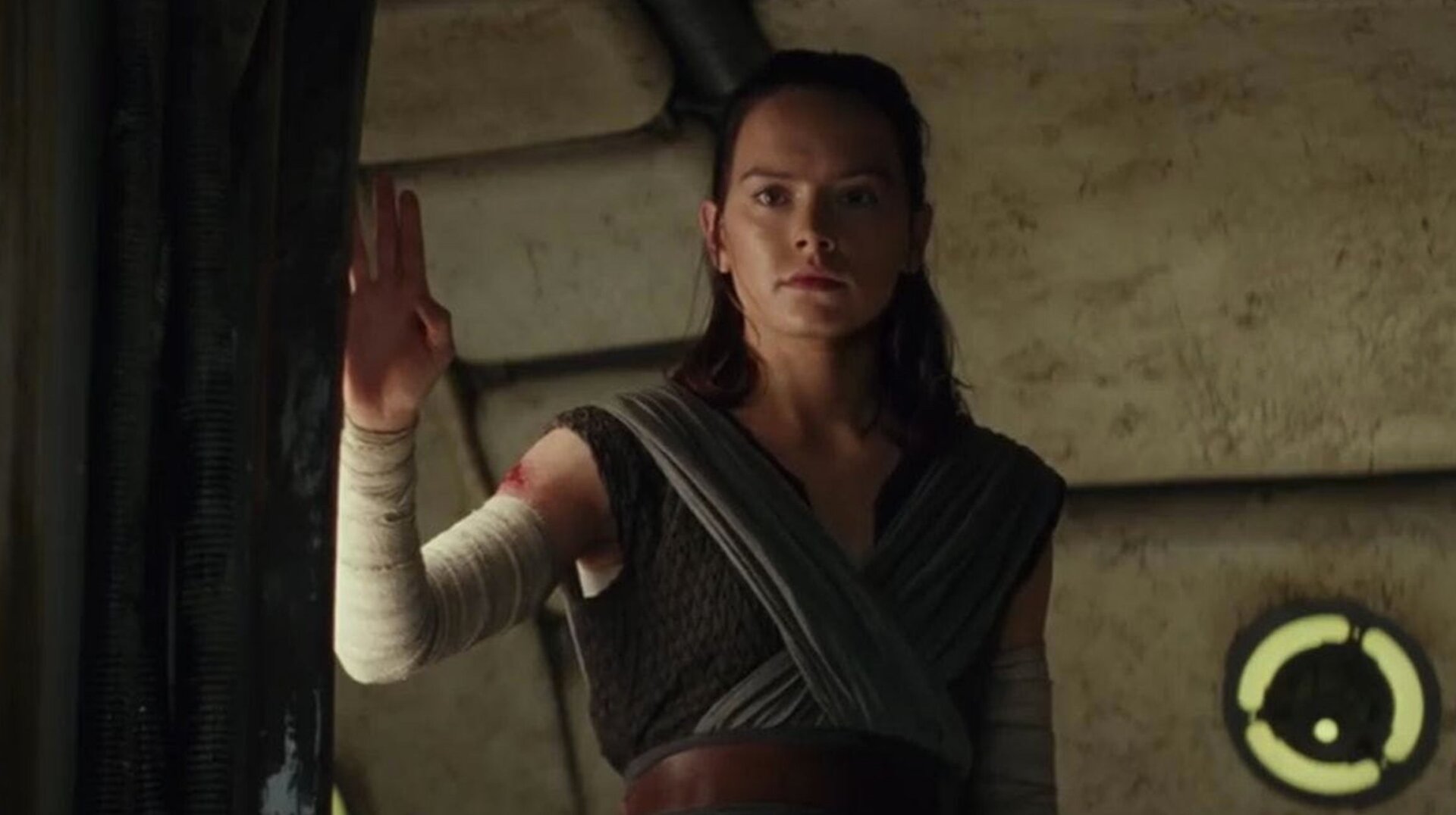 Daisy Ridley regresa como Rey sin importar lo que escuches.