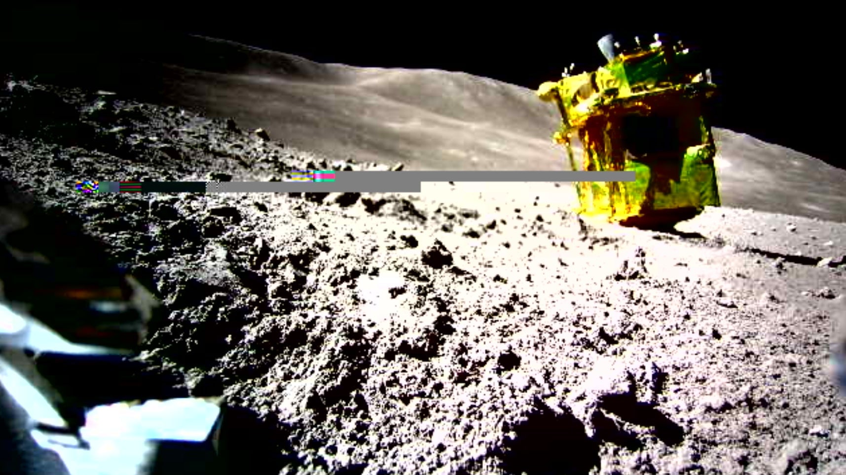 La nave espacial SLIM fue fotografiada en la superficie de la Luna por el Vehículo de Excursión Lunar 2.