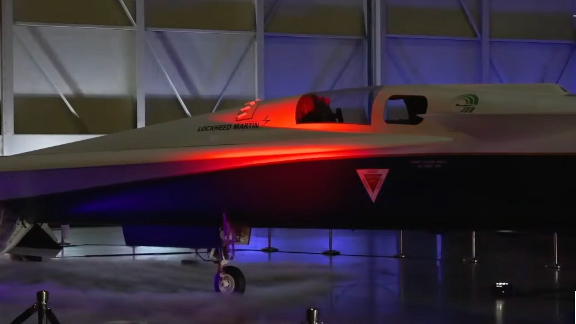 El X-59 no tiene un parabrisas delantero.
