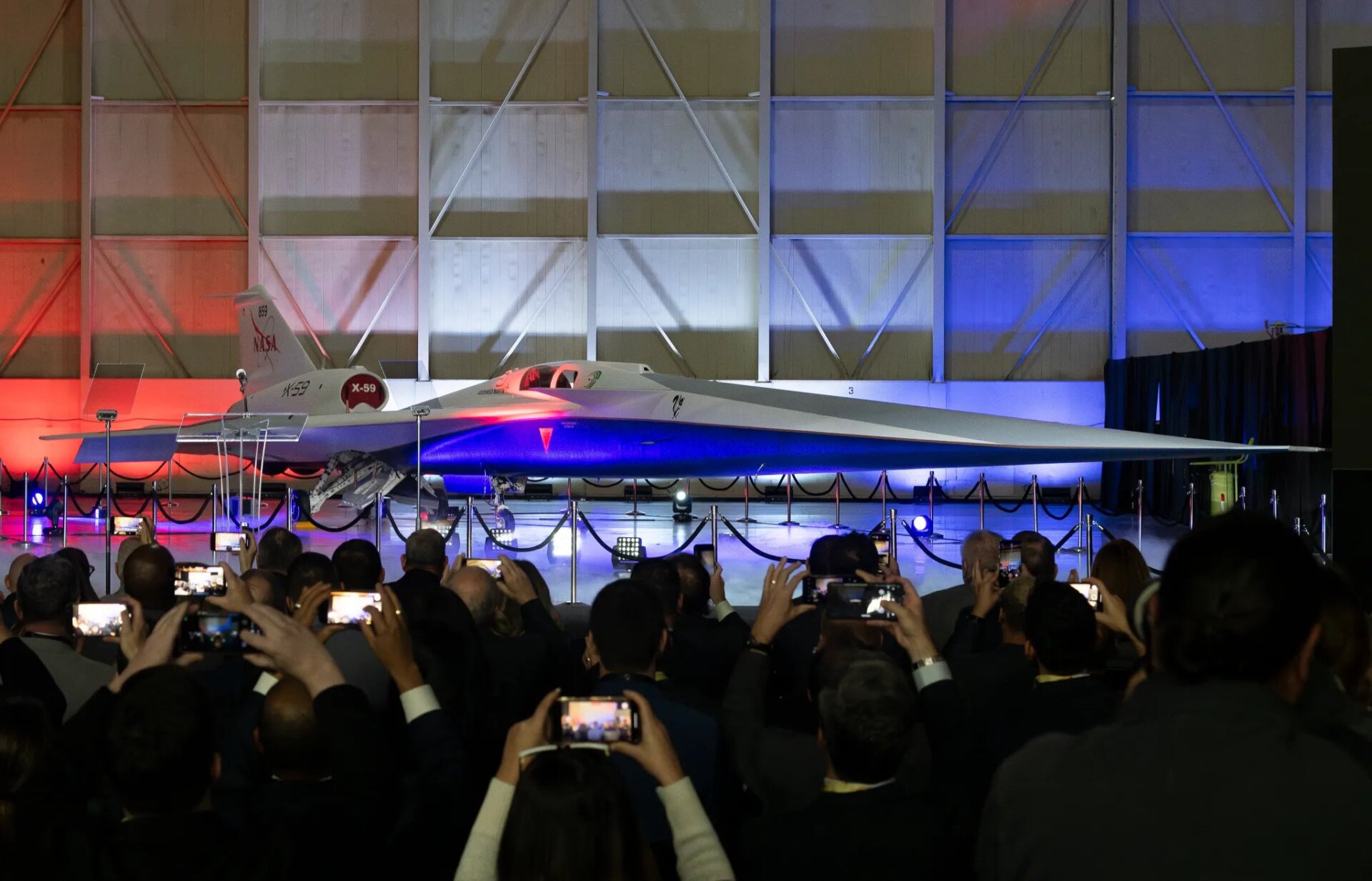 El X-59 en su hangar.