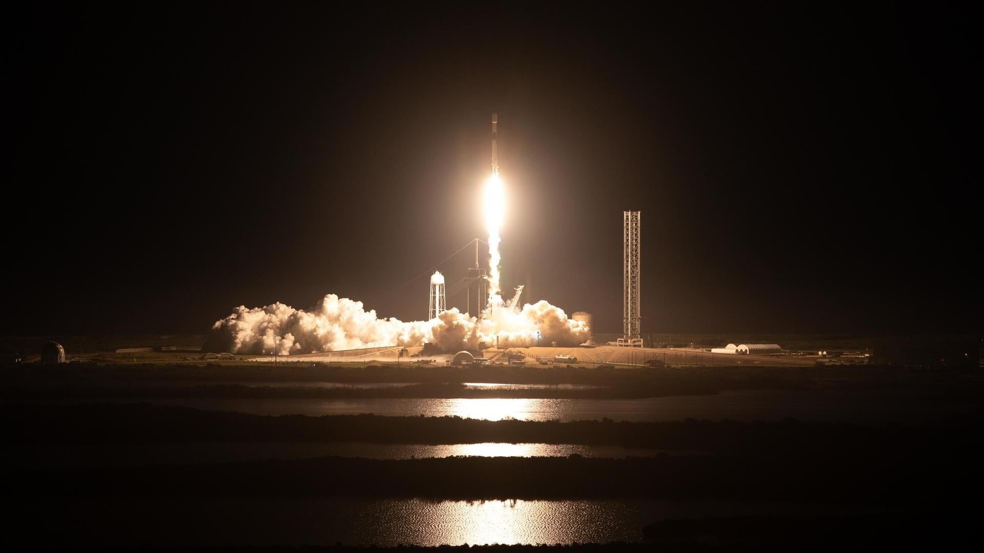 El Falcon 9, con Odie a bordo, se lanzará desde el Centro Espacial Kennedy el 15 de febrero de 2024.