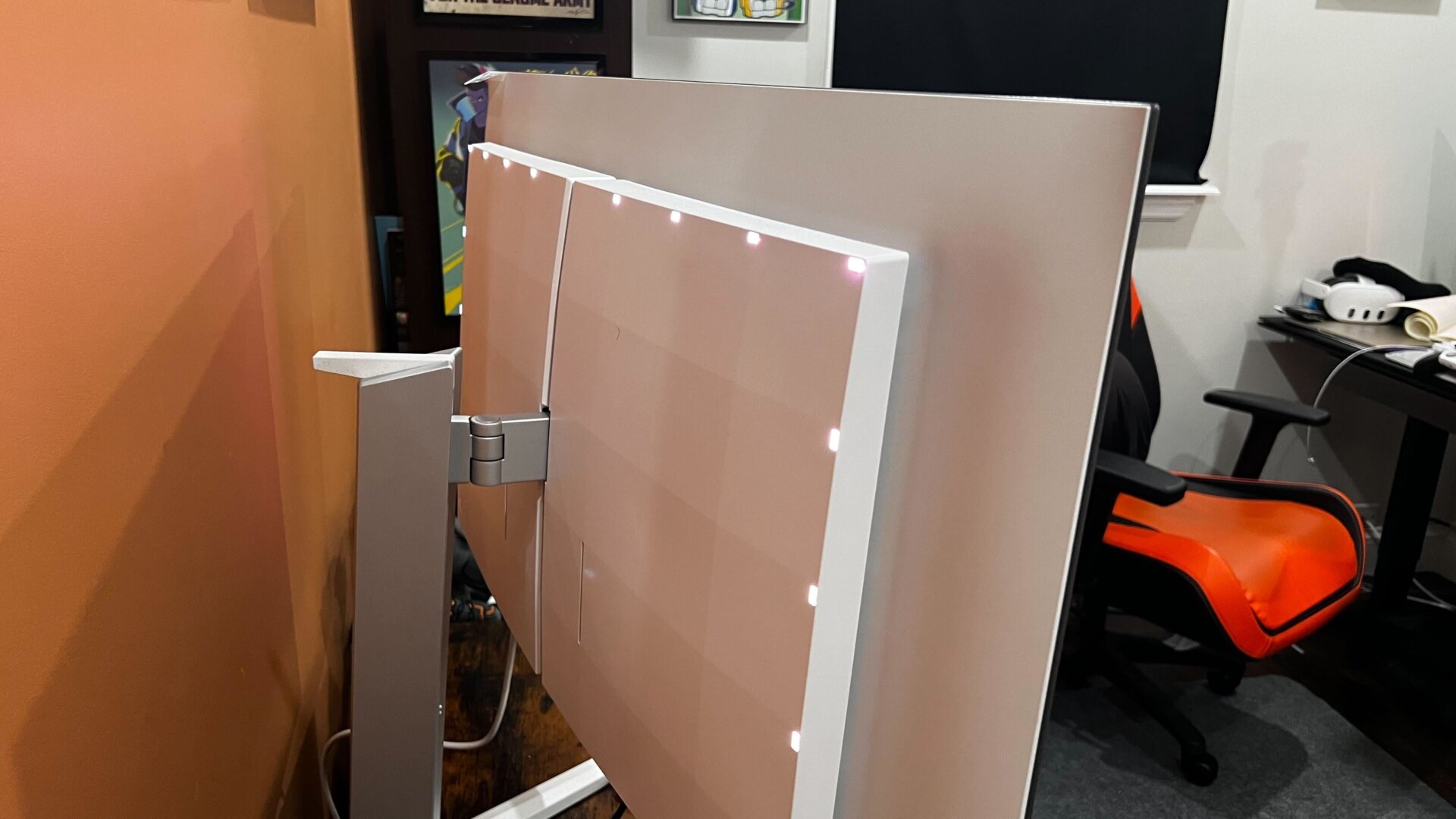 Las luces Ambiglow cambian dinámicamente a lo que se muestra en la pantalla.