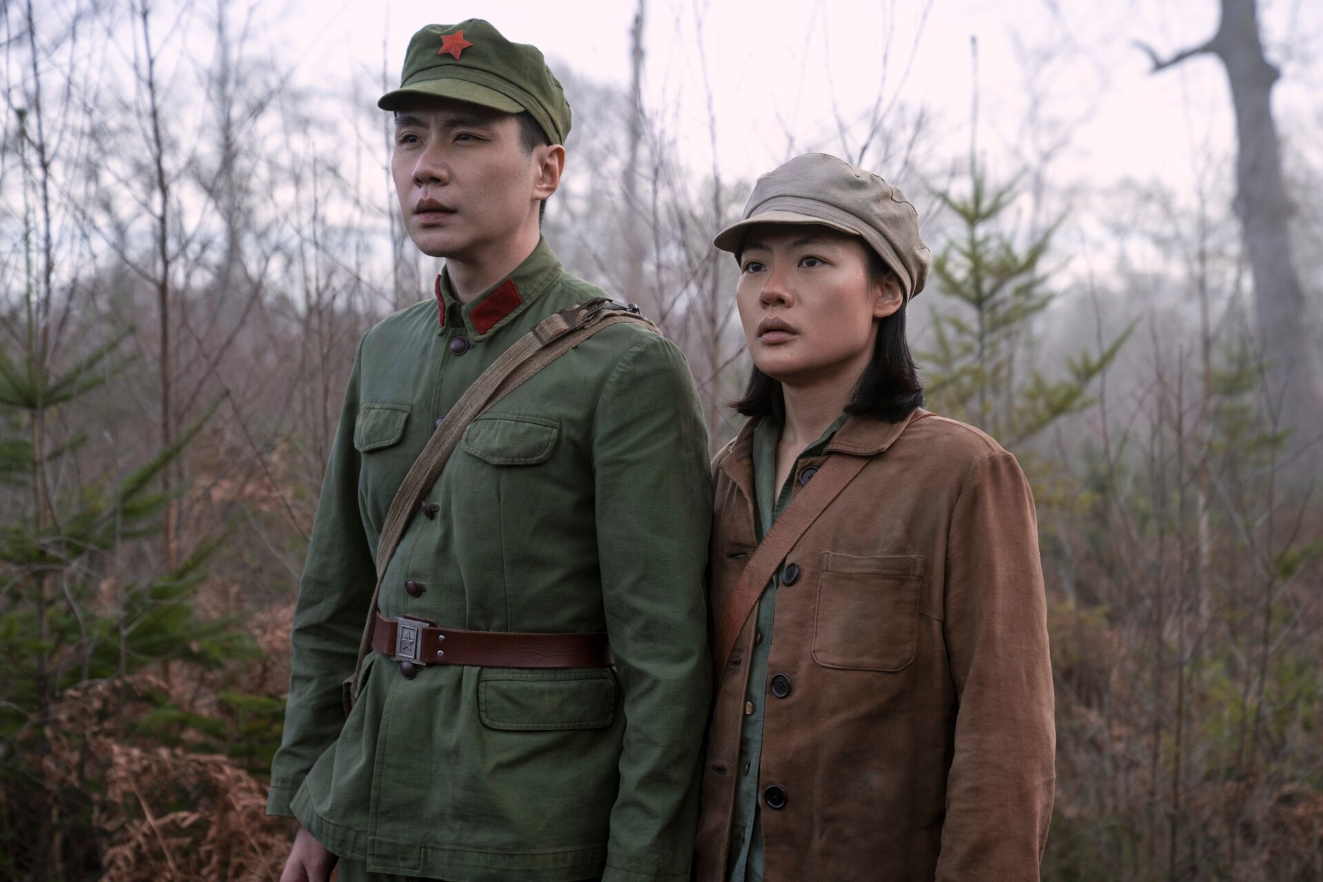 Yu Guming como Yang Weining y Zine Tseng como el joven Ye Wenjie.