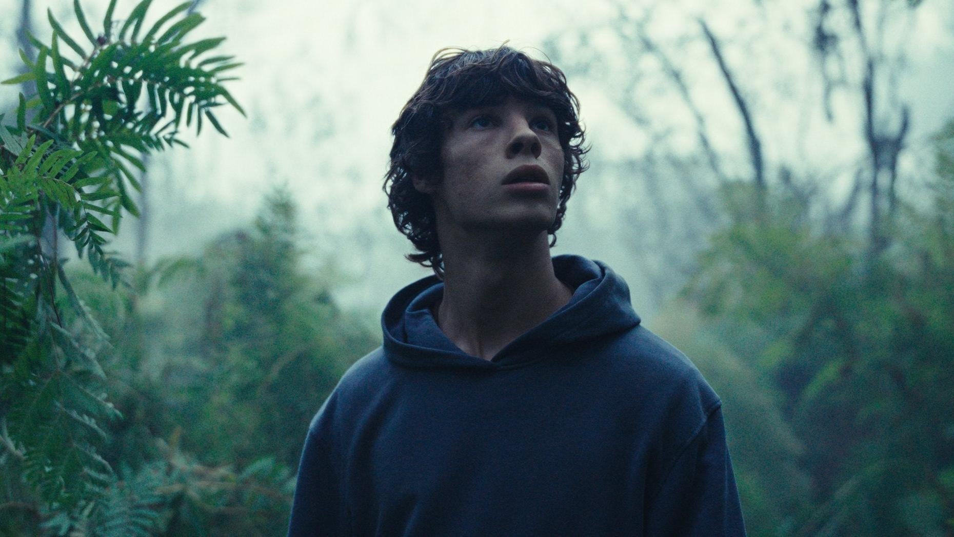 Émile inicialmente rechaza, pero finalmente acepta, su verdadero yo.