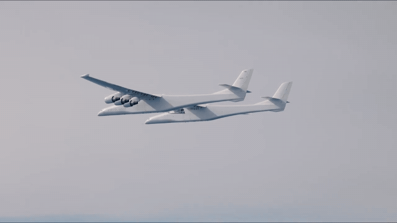 Gif: Stratolaunch/Gizmodo