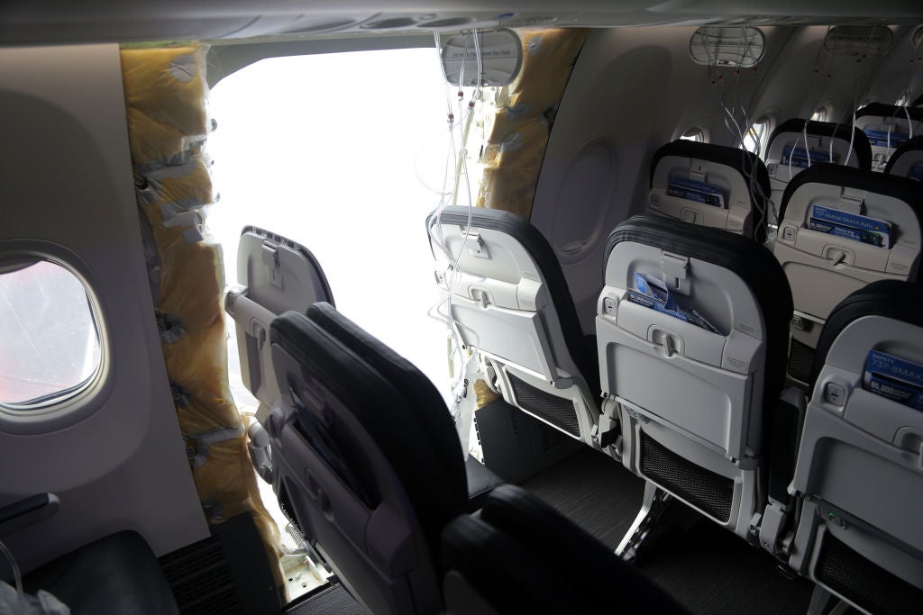 Vuelo 1282 de  Alaska Airlines después del incidente de la puerta 