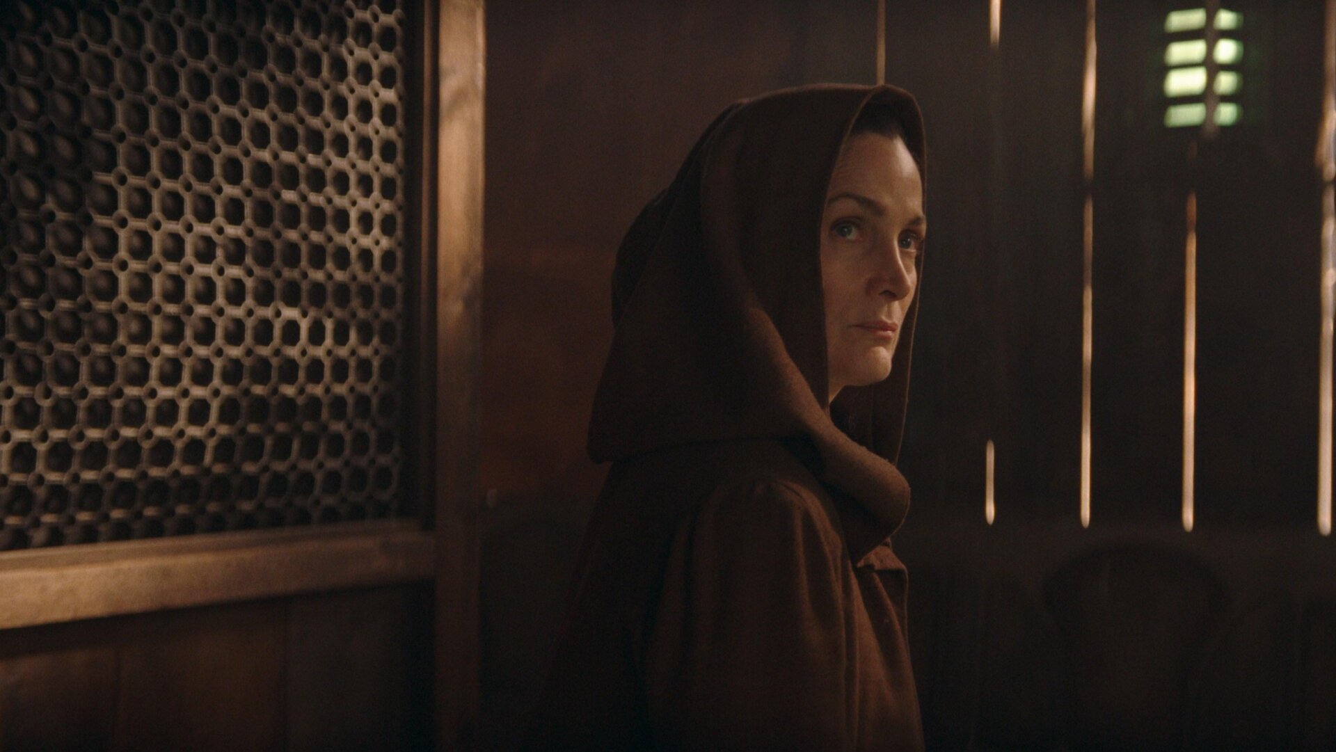 Carrie-Anne Moss como la maestra jedi Indara en El acólito.