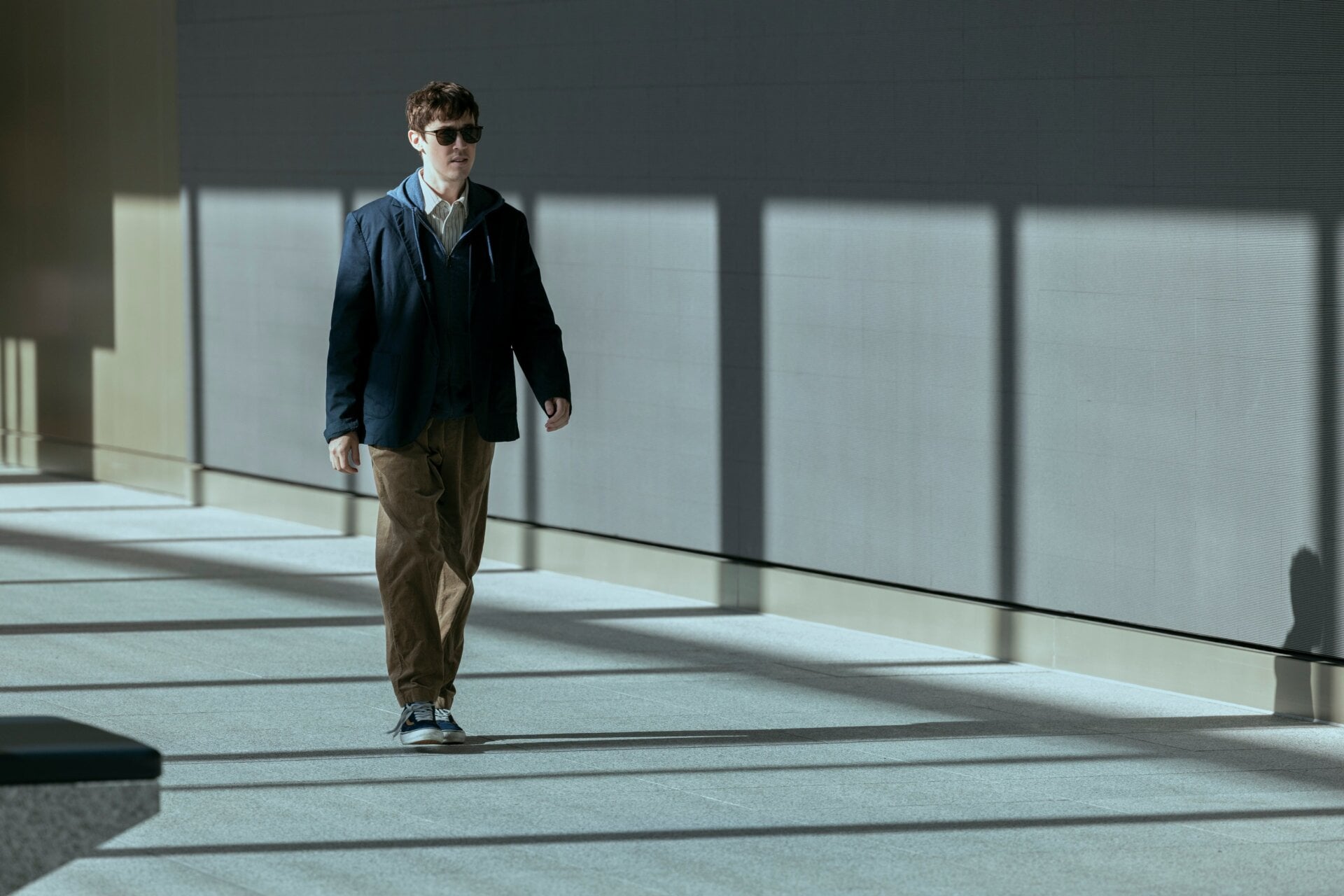 Alex Sharp como Will.