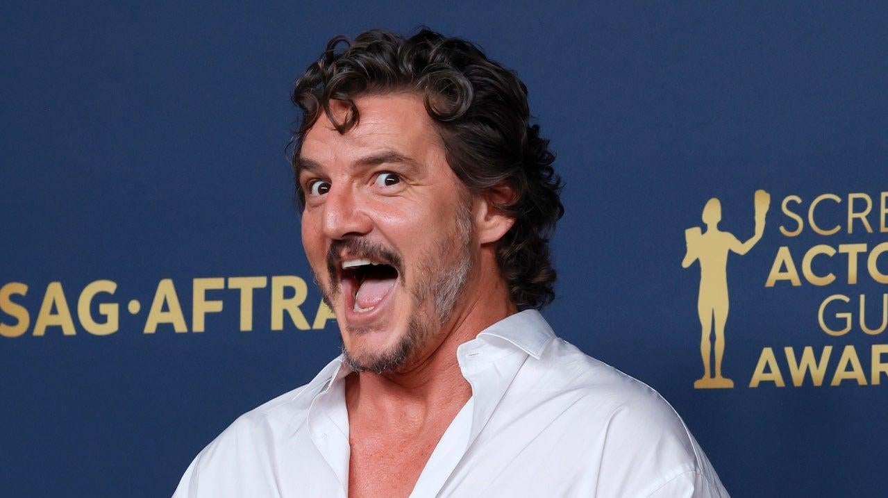 Pedro Pascal en los Premios del Sindicato de Actores de Cine 2024 en Los Ángeles, California.