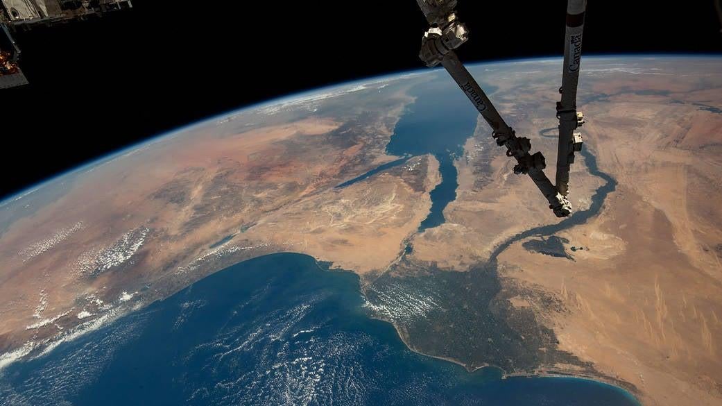 La Península Arábiga, con el Delta del Nilo y el Mar Rojo, fotografiada desde la Estación Espacial Internacional.
