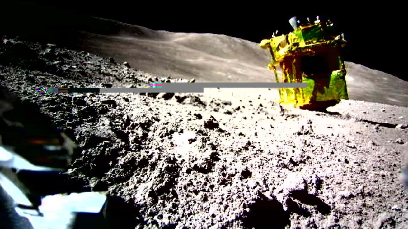 El módulo de aterrizaje SLIM de JAXA terminó en una posición bastante incómoda en la Luna.