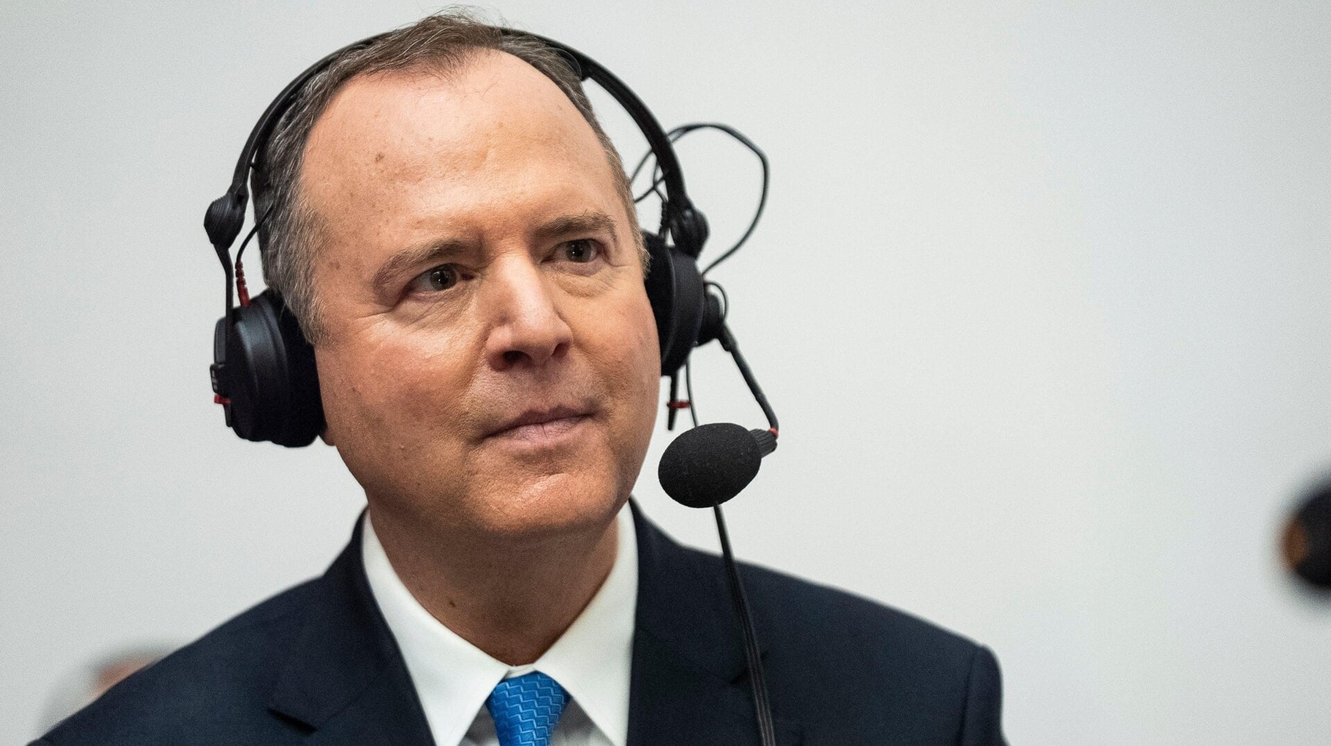 Foto de archivo del representante Adam Schiff, quien propuso una nueva legislación que requeriría que las empresas de IA revelen a la Oficina de Derechos de Autor de EE. UU. si sus Se capacitaron herramientas sobre datos protegidos por derechos de autor.