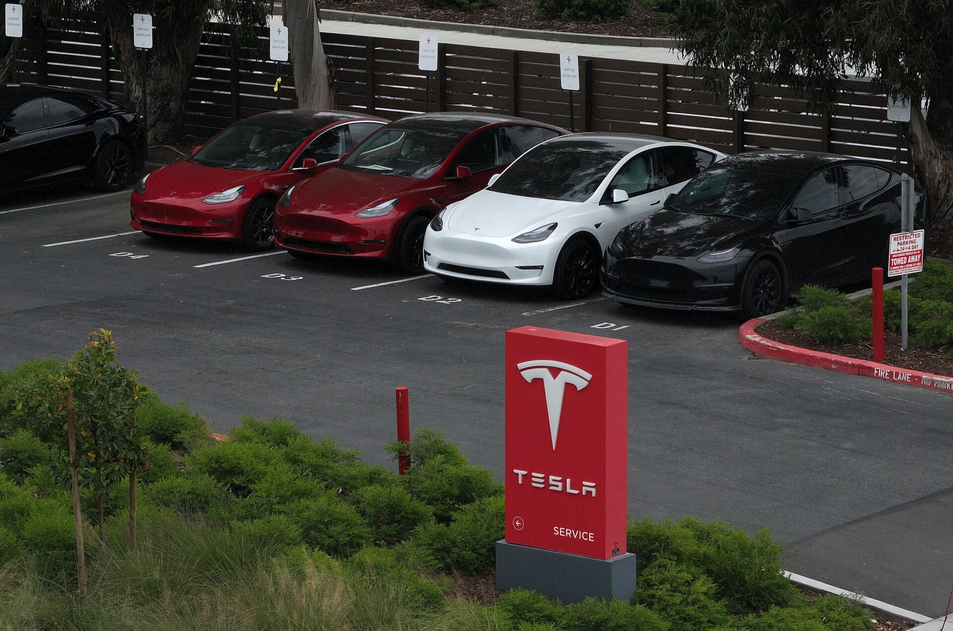 La tecnología de asistencia al conductor de Tesla ha sido investigada por varias agencias estadounidenses, incluida la Administración Nacional de Seguridad del Tráfico en las Carreteras.