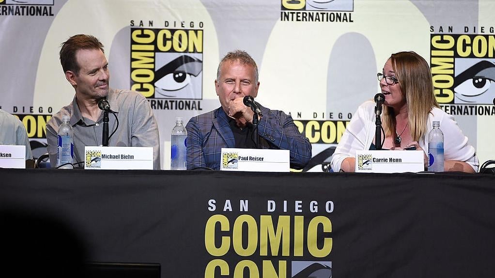 Reiser, flanqueado por Hicks (Michael Biehn) y Newt (Carrie Henn) en Comic-Con 2016.