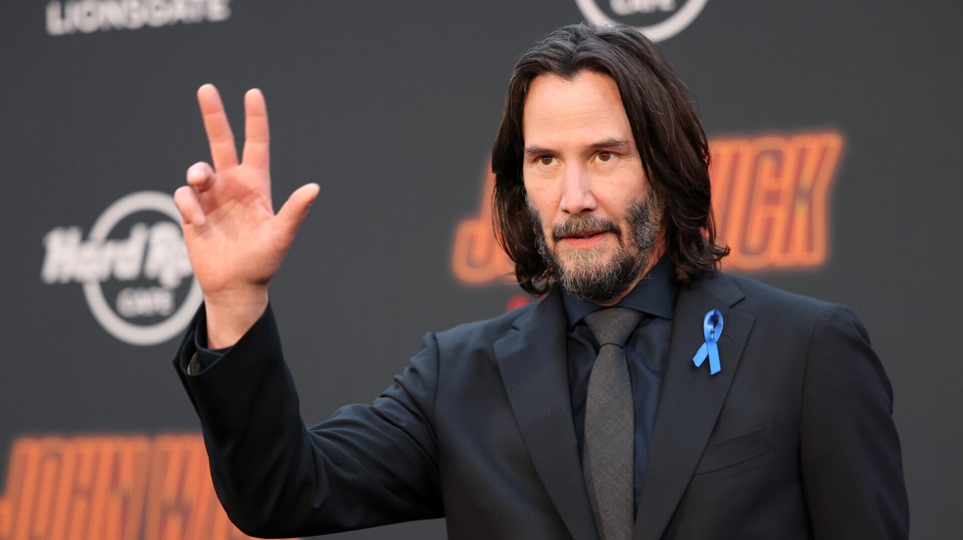 Keanu Reeves asiste a John Wick: Capítulo 4 en Hollywood, California.