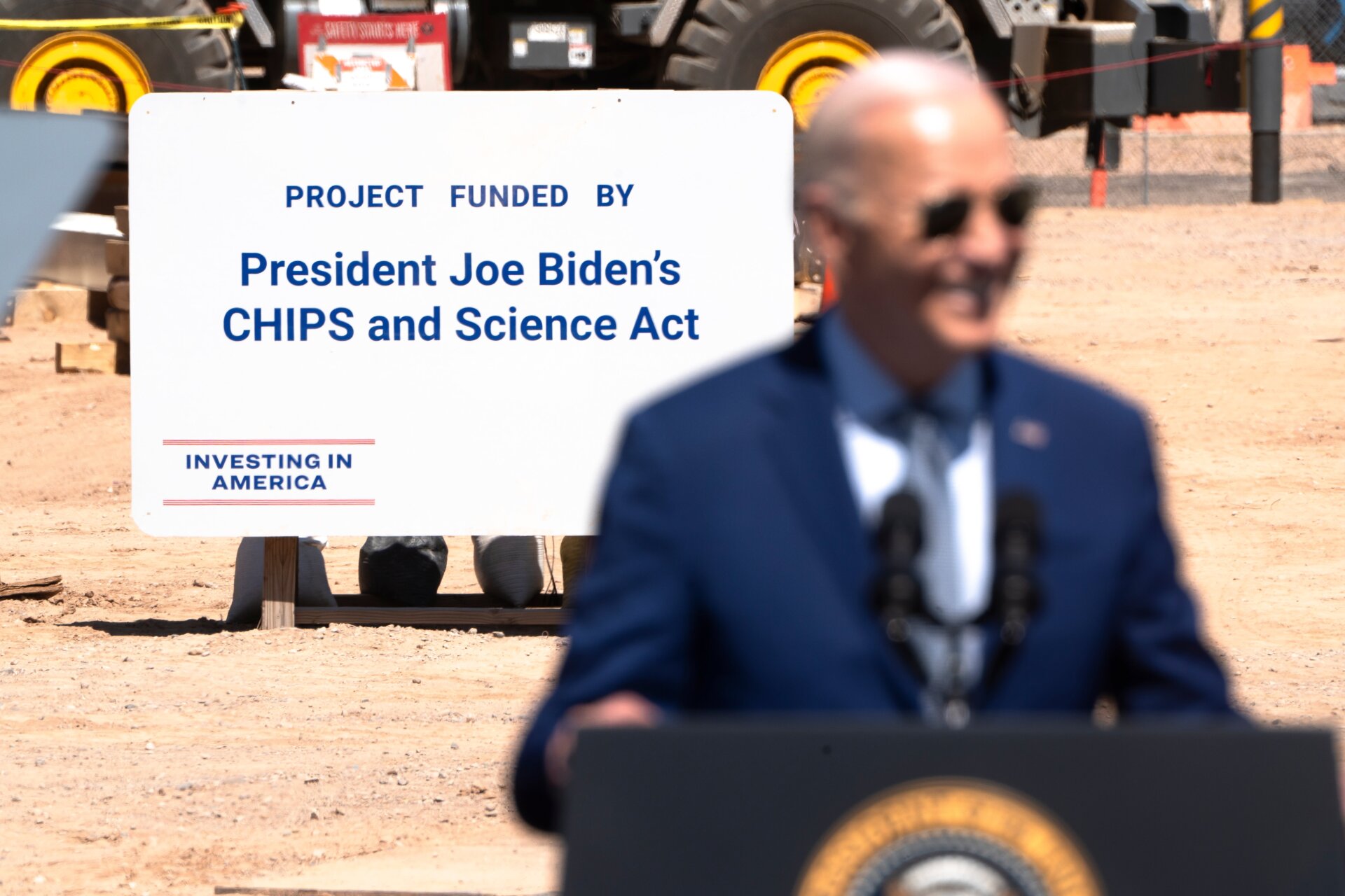El presidente Joe Biden da un discurso en el campus Intel Ocotillo el 20 de marzo de 2024 en Chandler, Arizona.