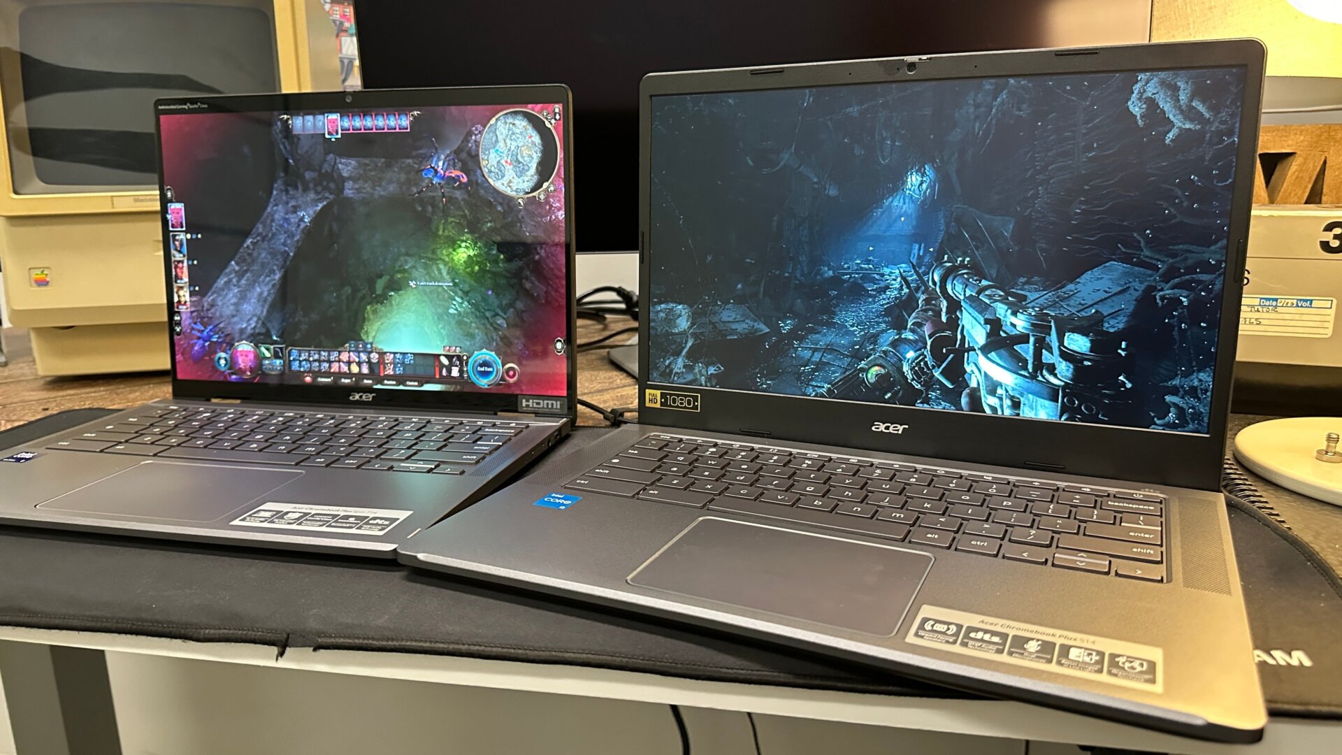 Tenía dos de los Chromebook más recientes de Acer para compararlos directamente, el Chromebook Plus Spin 714 de Acer y el Chromebook Plus 514 de Acer. El primero es un 2 en 1 de $699 con una pantalla táctil más brillante, compatibilidad con Thunderbolt 4 y una pantalla LCD IPS mucho más brillante y mejor (eso también es mucho más más reflectante de lo que me gustaría, gracias al revestimiento Corning Gorilla Glass). El segundo es un portátil de 349 dólares que cumple con el mínimo expectativas para lo que se considera un Chromebook Plus. Ambos tienen los mismos 8 GB de RAM, aunque el Spin 714 es un poco más rápido . Ambos funcionan con WiFi 6E, pesan poco más de 3 libras,