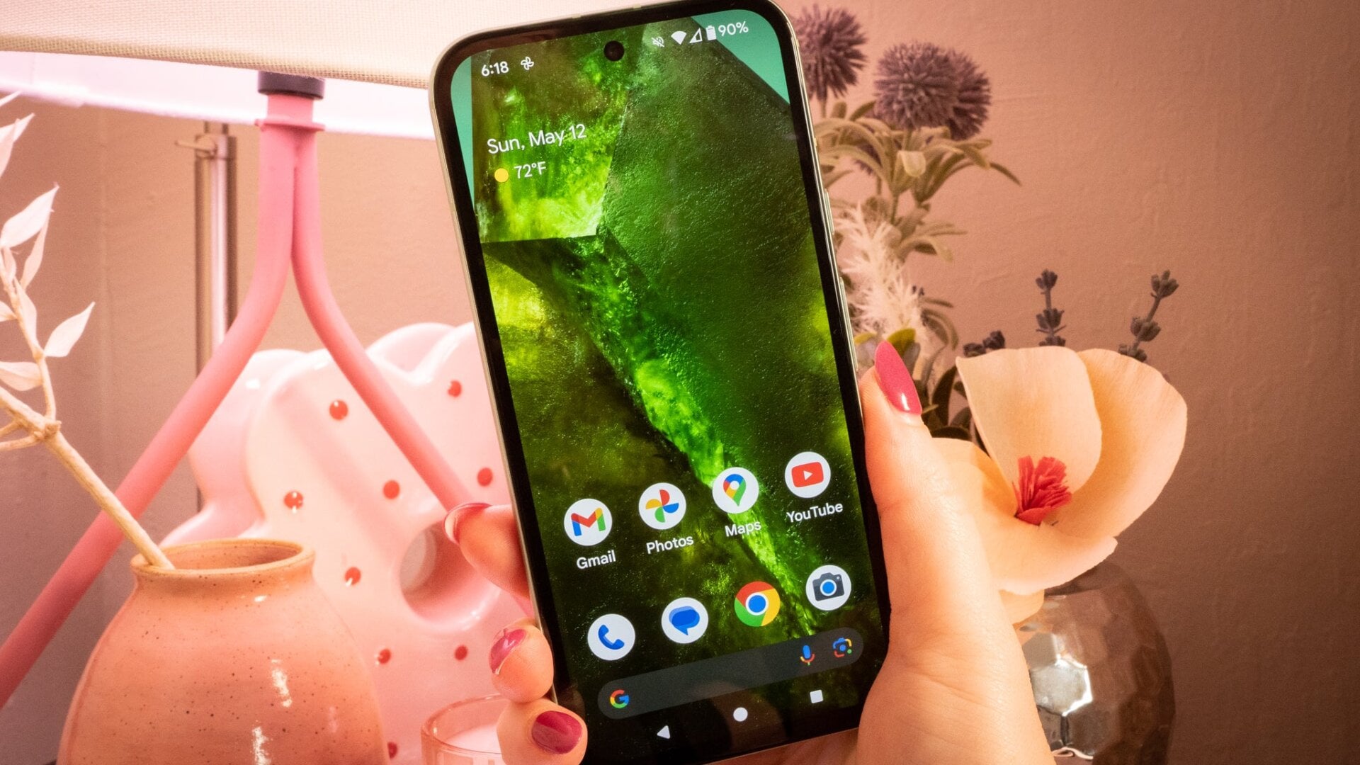 Al igual que el resto de la familia Pixel, Google promete siete años de software, seguridad y actualizaciones de funciones. Es la forma en que Android se mantiene con usted a largo plazo. Con respecto a las funciones de IA incluidas, es normal en la plataforma Android por ahora, eso es todo en lo que Google se centra. Considere esto como una advertencia si está mirando el Pixel 8a para ahorrar dinero. Es interesante ver si Google mantiene la paridad de funciones con el resto de la línea insignia.