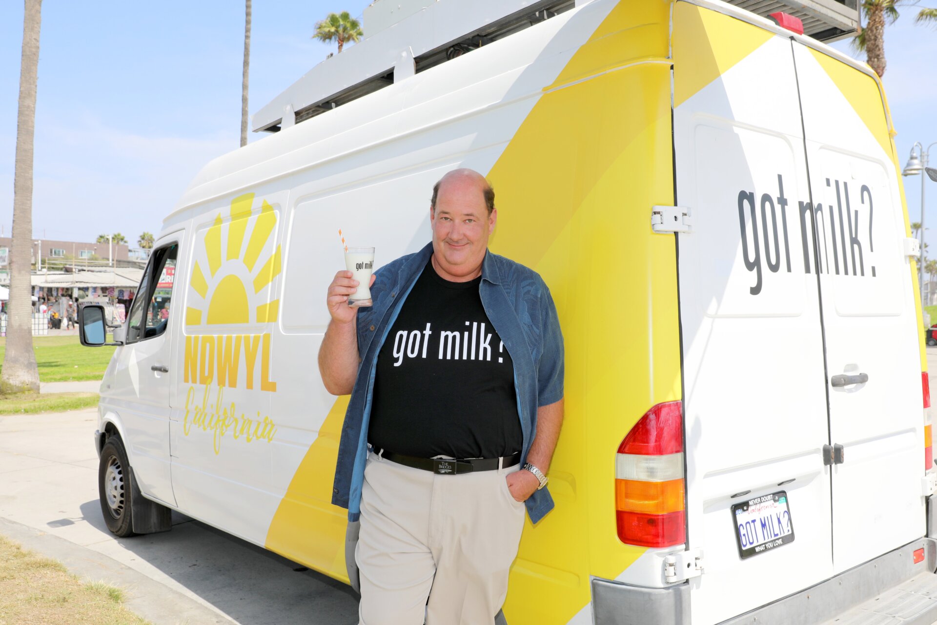 El actor de ‘The Office’ Brian Baumgartner posa para una foto promocional de 2023 para “Never Doubt What You Love”, una campaña de noticias parodia pro-lácteos  creado por la Junta de Procesadores de Leche de California.