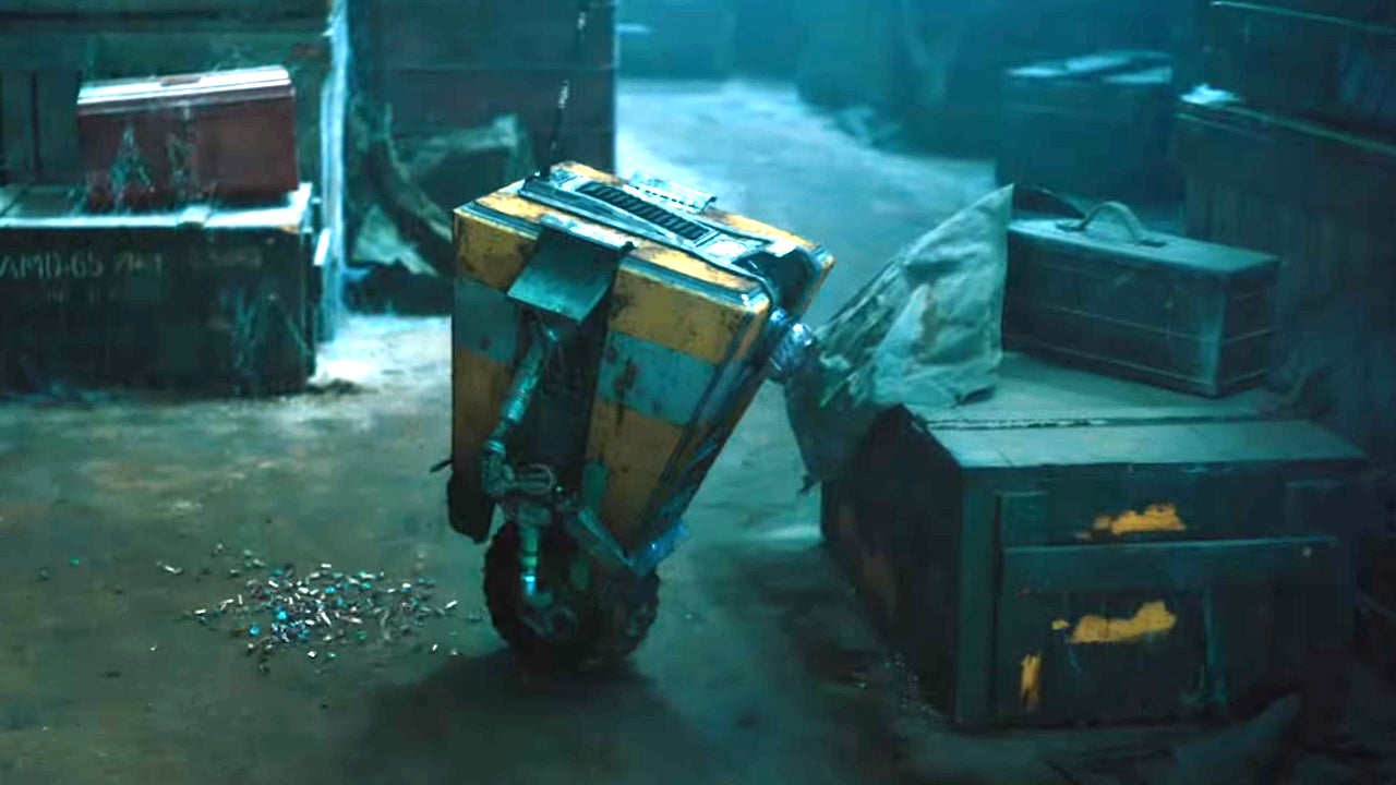 El clip original era demasiado oscuro, así que ajustamos su brillo para que pudieras ver... esto.