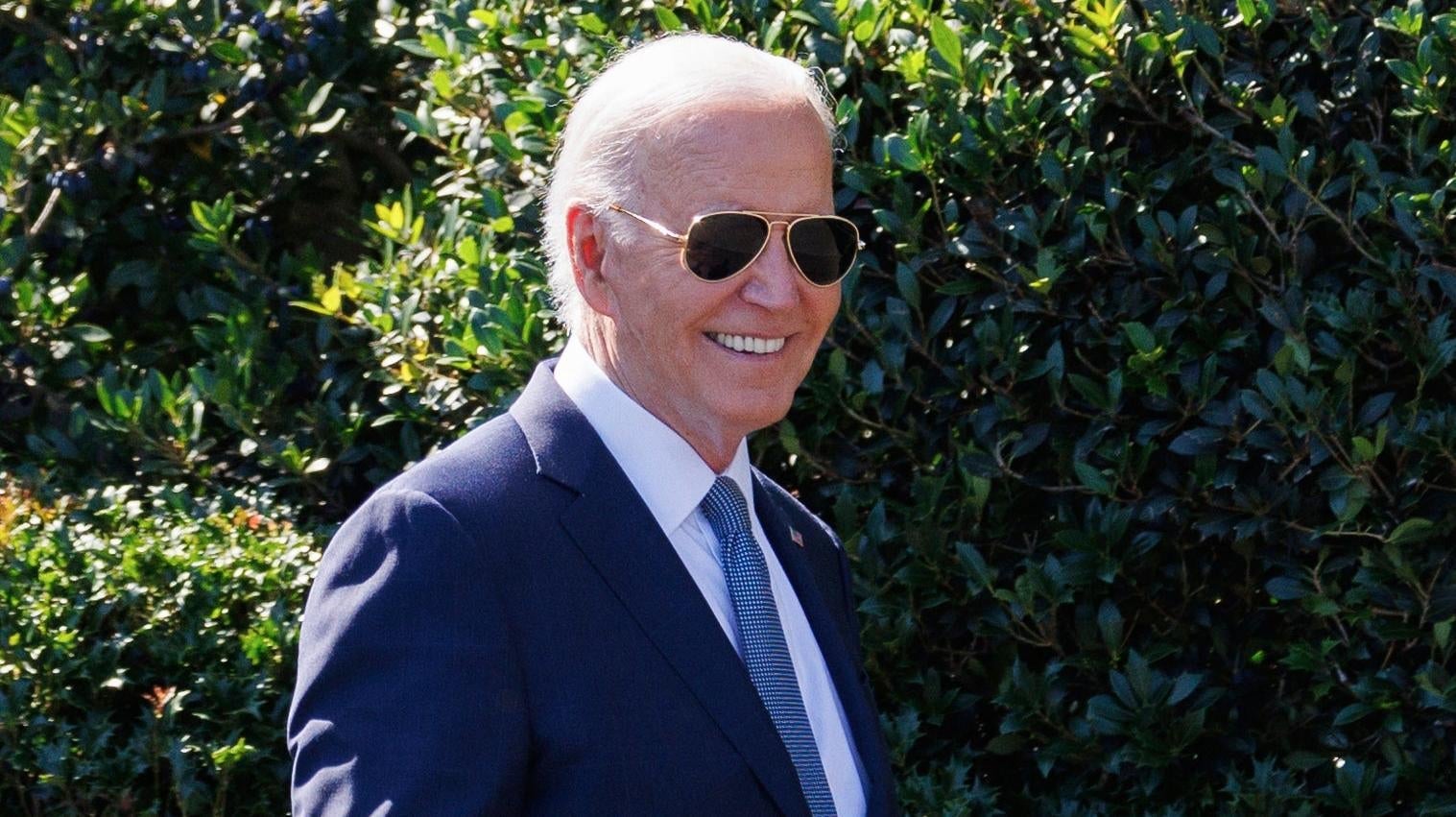 El presidente Joe Biden es visto en el jardín sur de la Casa Blanca el viernes 31 de mayo de 2024.