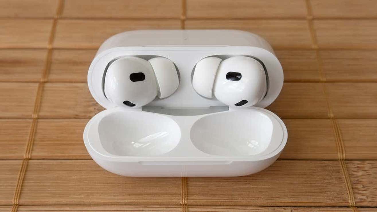 Elogiamos los AirPods Pro Gen 2 de Apple por su comodidad.