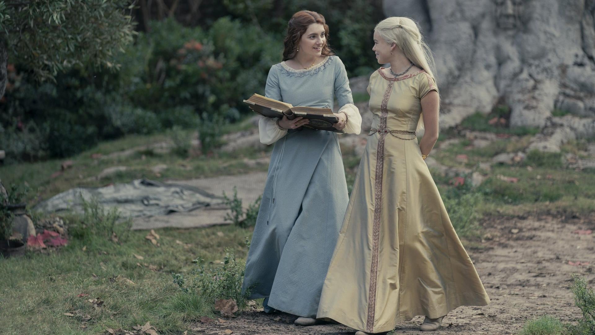 Casa del dragón Los más acérrimos recordarán que al principio de la primera temporada, Alicent y Rhaenyra hablaron sobre la historia de Nymeria.