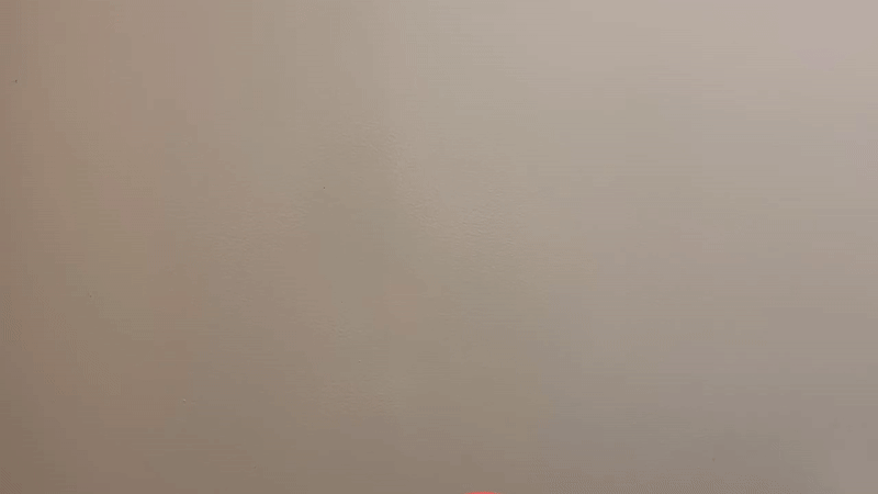 Lanzar la pelota añade efectos especiales.