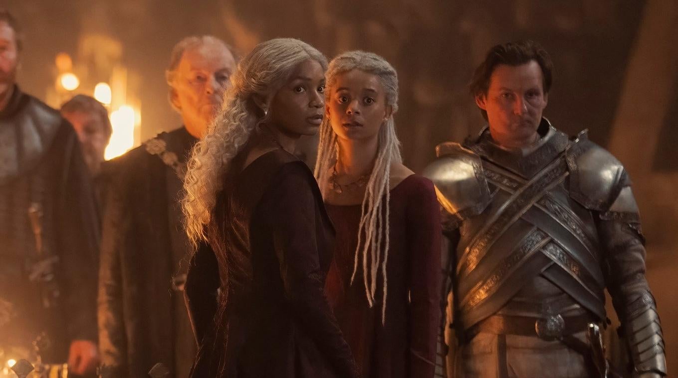 Baela Targaryen (Bethany Antonia) y su hermana Rhaena (Phoebe Campbell).